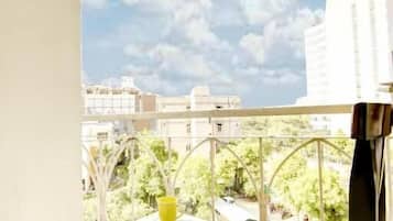 Camera doppia, balcone, vista giardino | Parco della struttura