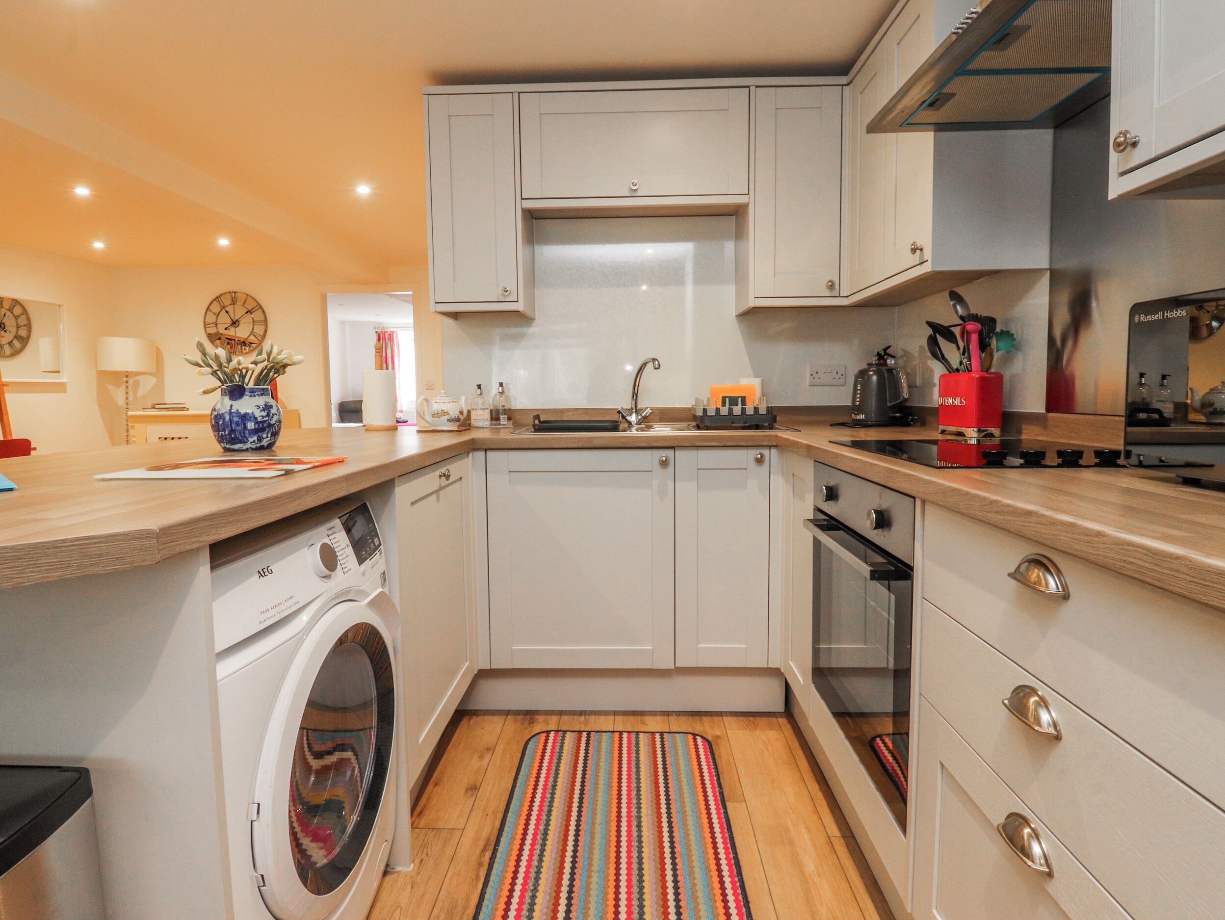 Dishwasher, cookware/dishes/utensils