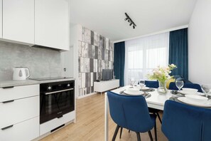 Fridge, microwave, oven, stovetop - Designer Apartment | Balcony, Parking, close to Spodek (Katowice)