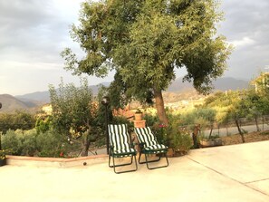 Terrace/patio - ground-floor apartment with two br and living r, terrace and private parking (Castelbuono)