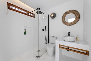 Shower, hair dryer, towels - Costa Mera Duplex by Escape Home (Puerto del Carmen)