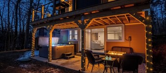 The Nest at Mountainview Modern Retreat w/Hot Tub Near North Conway