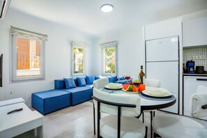 Dining - 2 bedroom Townhouse Located Heart of Kalkan Old Town (Kalkan)