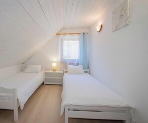 2 chambres, lit parapluie, Wi-Fi gratuit, draps fournis