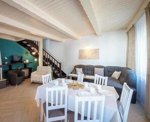 Smart TV, fireplace - Holiday home close to the beach, summer pool (Leba)
