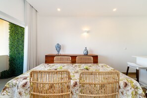 Interior - Renovated 2BR Lagos w/ Pool & Garage by Soulplaces (Lagos)