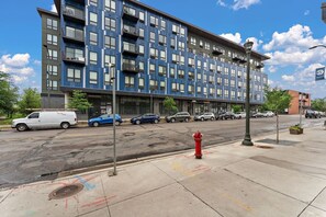 Exterior - Modern Downtown Retreat | 2BR & 2BA (Minneapolis)