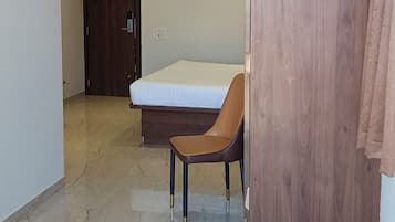 Quarto casal luxo, sacada, vista para o lago