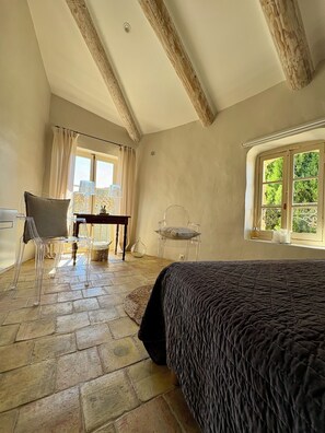 Room - Vrbo Property (Châteauneuf-du-Pape)
