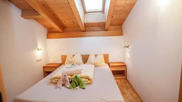 ์ํํธ, ๋ฐ์ฝ๋, ์ฐ ์ ๋ง