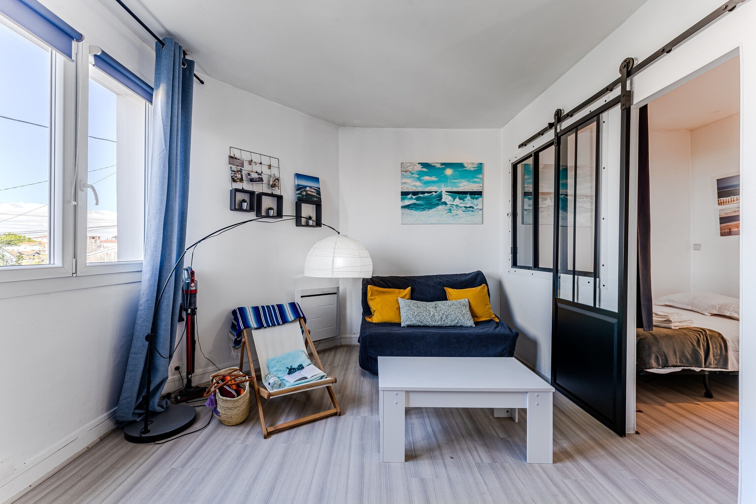 1 habitación, tabla de planchar con plancha y wifi 