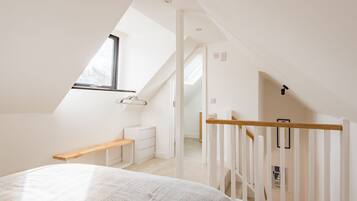 1 bedroom, desk, iron/ironing board, WiFi