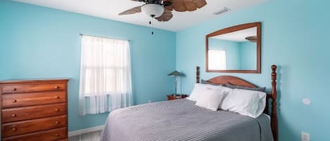 2 bedrooms, iron/ironing board, WiFi, bed sheets