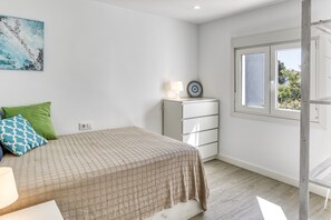 Room - Apartment 'Nidos Cerca De La Playa' with Air Conditioning (L'Escala)