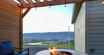 Epic river views, Newly built upscale modern home, Game room