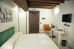 Room - Vrbo Property (Roma)
