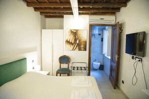 Room - Vrbo Property (Roma)