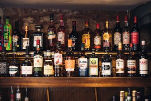Bar (en el alojamiento)