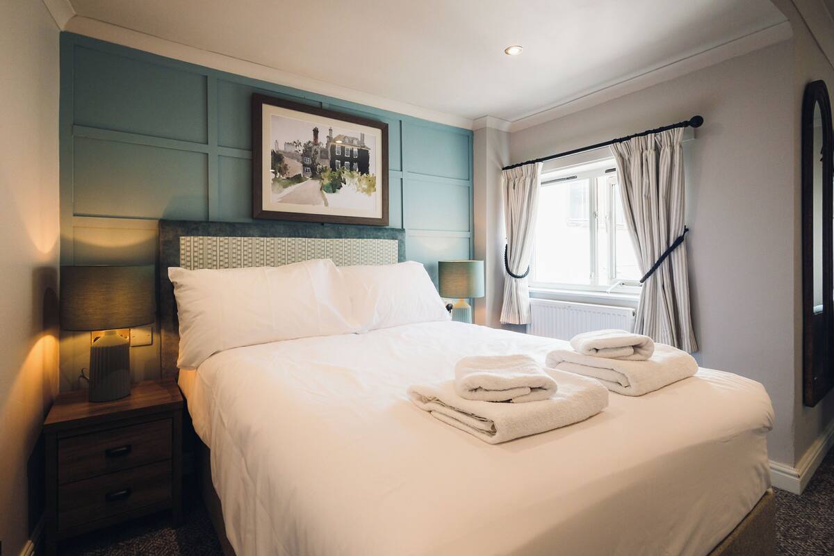 Premium Double Room | Bed sheets