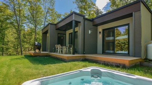 Bel Air Tremblant ANDORRA FAMILLE: 1 KING, 2 LITS SUPERPOSÉS, JACUZZI