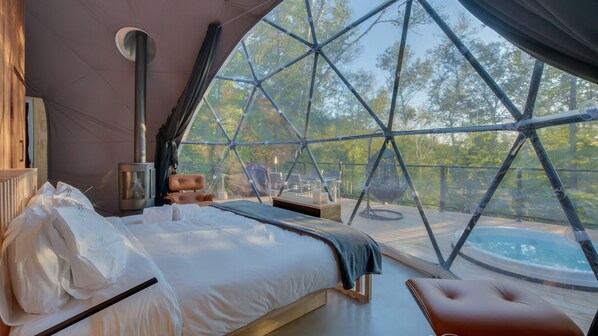 1 chambre, fer et planche Ă repasser, Wi-Fi gratuit, draps fournis