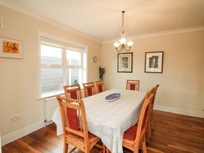 Dining - Sunnyside (Courtown)