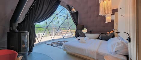 1 chambre, fer et planche à repasser, Wi-Fi gratuit, draps fournis