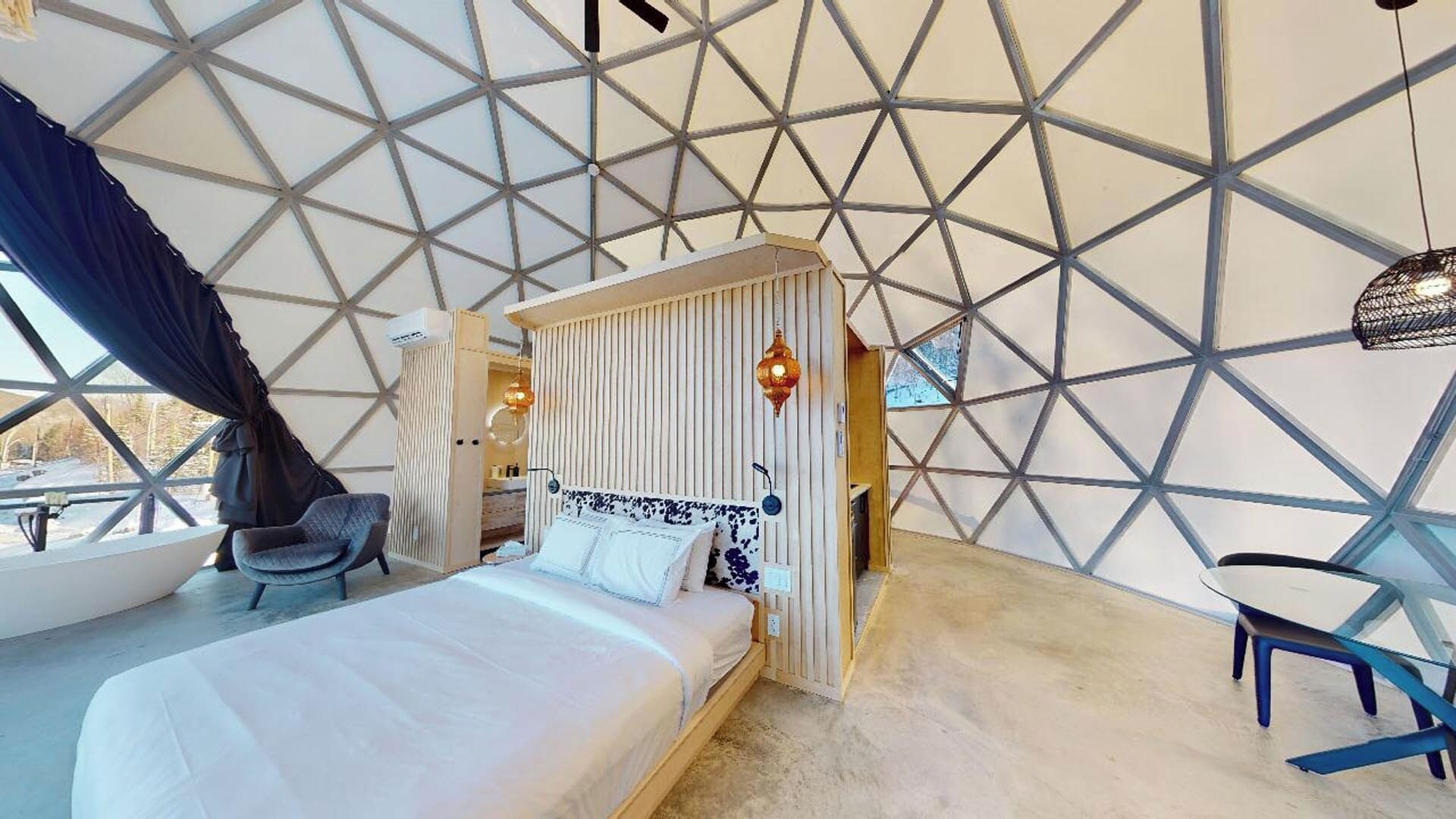 1 chambre, fer et planche à repasser, Wi-Fi gratuit, draps fournis