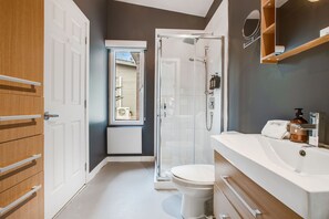 Bathroom - Bel Air Tremblant MONARQUE : 2 CHAMBRES, JACUZZI (La Conception)