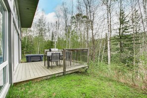 Outdoor dining - Bel Air Tremblant MONARQUE : 2 CHAMBRES, JACUZZI (La Conception)