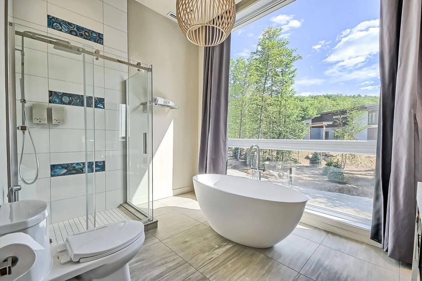 Hårføner og håndklær
