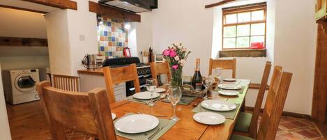 Cottage | Dining