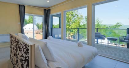 Bel Air Tremblant USHUAIA 2Â : 1 CHAMBRE, JACUZZI, SAUNA, SUPERBE VUES