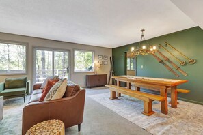 TV, fireplace - Stratton; 8 min. Swimming; 2 min. Pet Friendly (Winhall)