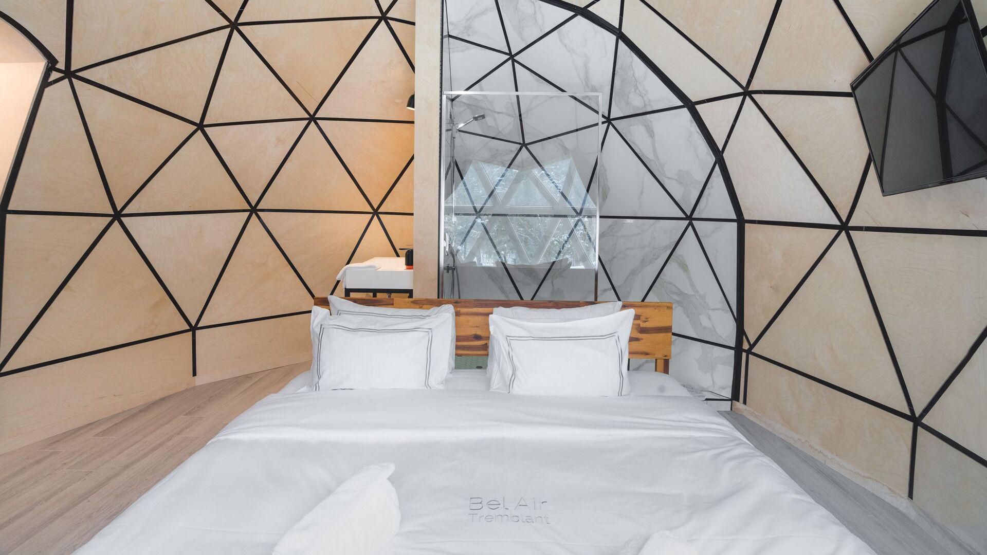 1 chambre, fer et planche à repasser, Wi-Fi gratuit, draps fournis