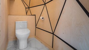 Hair dryer, towels - Bel Air Tremblant TWIN DÔME : 1 CHAMBRE, JACUZZI, SAUNA (La Conception)