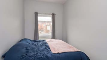 1 Schlafzimmer, kostenloses WLAN, individuell dekoriert