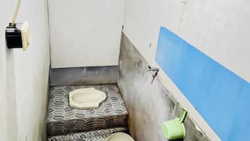 Standard Double Room | Bathroom