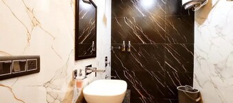 HOTEL MONDAY - Comfortable & Safe Stays