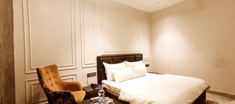 HOTEL MONDAY - Comfortable & Safe Stays