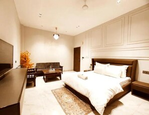 Room - HOTEL MONDAY - Comfortable & Safe Stays (Khanna)