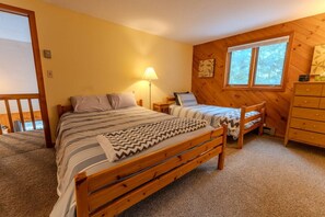 5 bedrooms, iron/ironing board, WiFi, bed sheets - Stratton; 8 min. King beds, fire place, dogs ok! (Winhall)