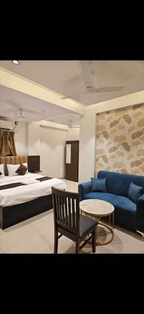 Room - Lotus Excutive Tupe Patil Road (Pune)