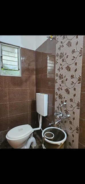 Bathroom - Lotus Excutive Tupe Patil Road (Pune)