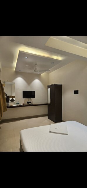 Room - Lotus Excutive Tupe Patil Road (Pune)
