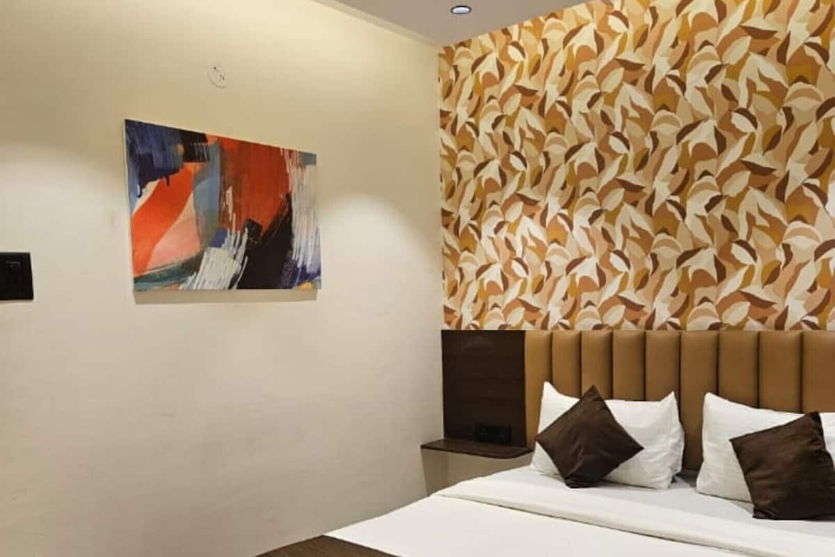 Standard Double Room, City View