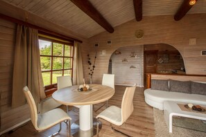 Dining - Charming log cabin in Bad Sachsa - relaxation in the middle of the Harz Mountains (Bad Sachsa)