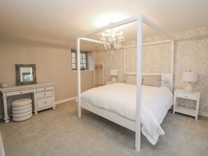 4 bedrooms, individually decorated, individually furnished, free WiFi - Hallfield Hall Cottage (Alfreton)
