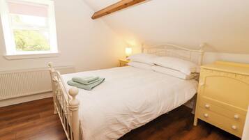2 bedrooms, individually decorated, individually furnished, free WiFi