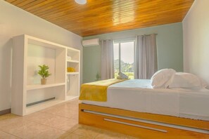 Iron/ironing board, WiFi - Gray Oasis, Private Pool (La Fortuna)
